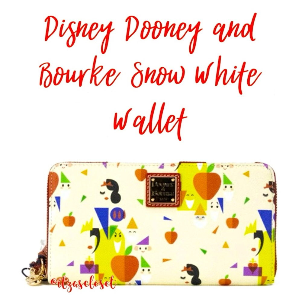 Disney Dooney & Bourke Bag - Snow White & The Seven Dwarfs - Wristlet Wallet NWT